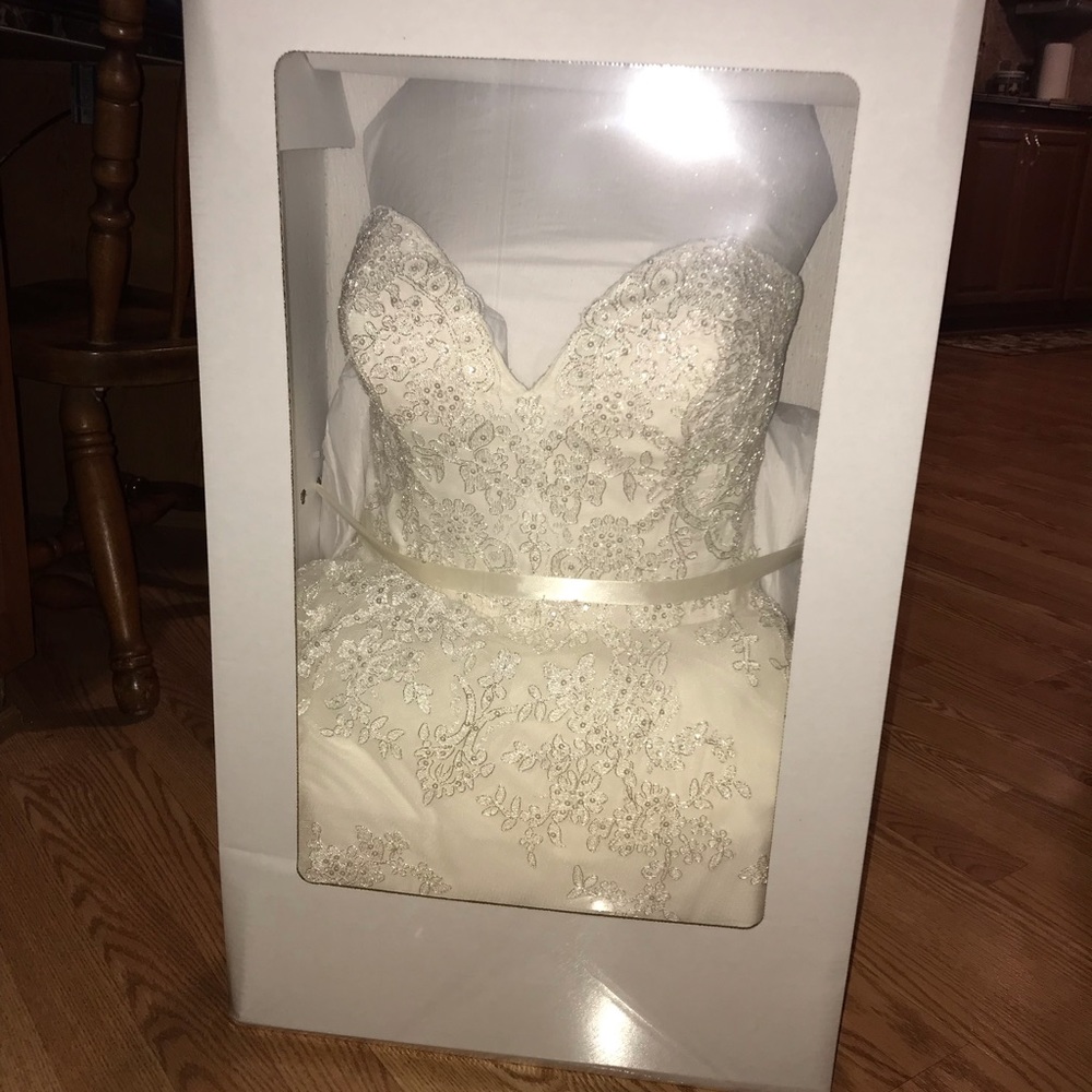 Wedding dress